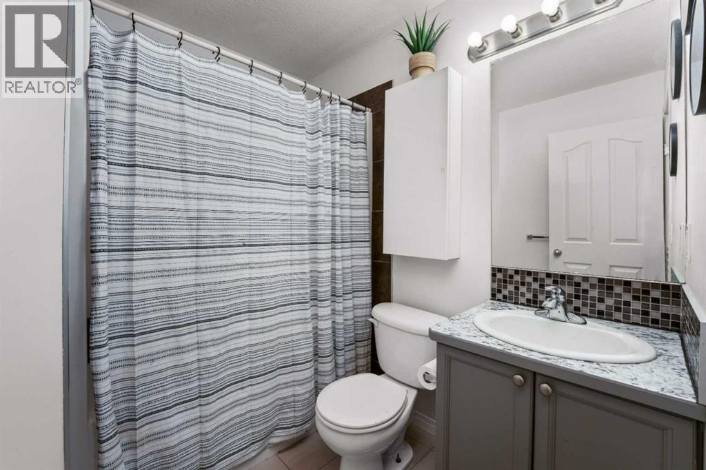 2034 Luxstone Boulevard Sw, Airdrie, Alberta  T4B 0A4 - Photo 24 - A2279633