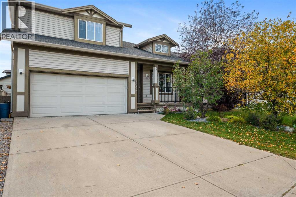 2034 Luxstone Boulevard Sw, Airdrie, Alberta  T4B 0A4 - Photo 2 - A2279633