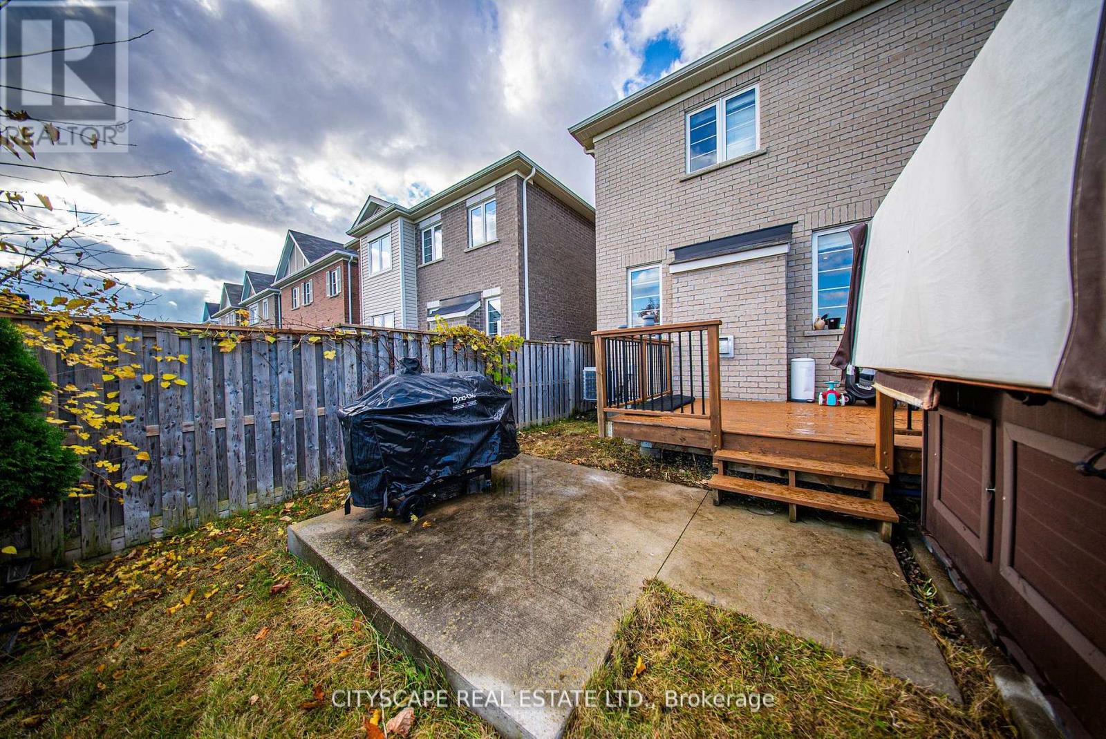 28 Celano Drive, Hamilton, Ontario  L8B 1V3 - Photo 40 - X12760170