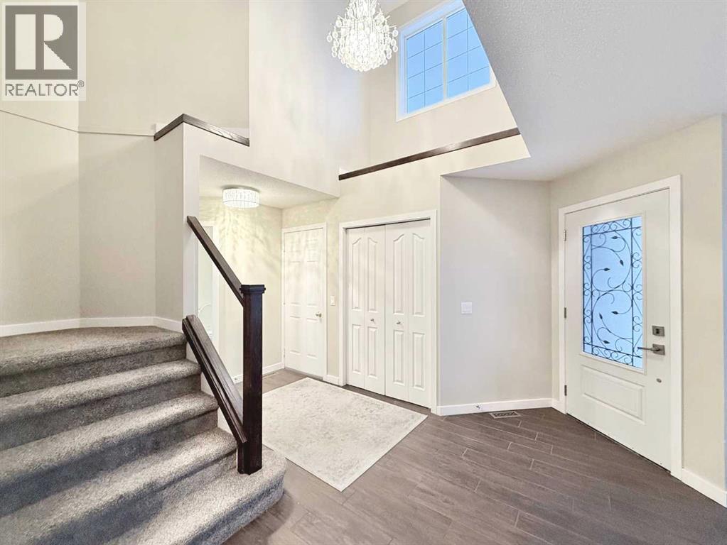 161 Springbank Place Sw, Calgary, Alberta  T3H 3S5 - Photo 2 - A2278422