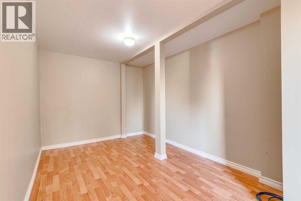 402 Main Street, Trochu, Alberta  T0M 2C0 - Photo 20 - A2270646