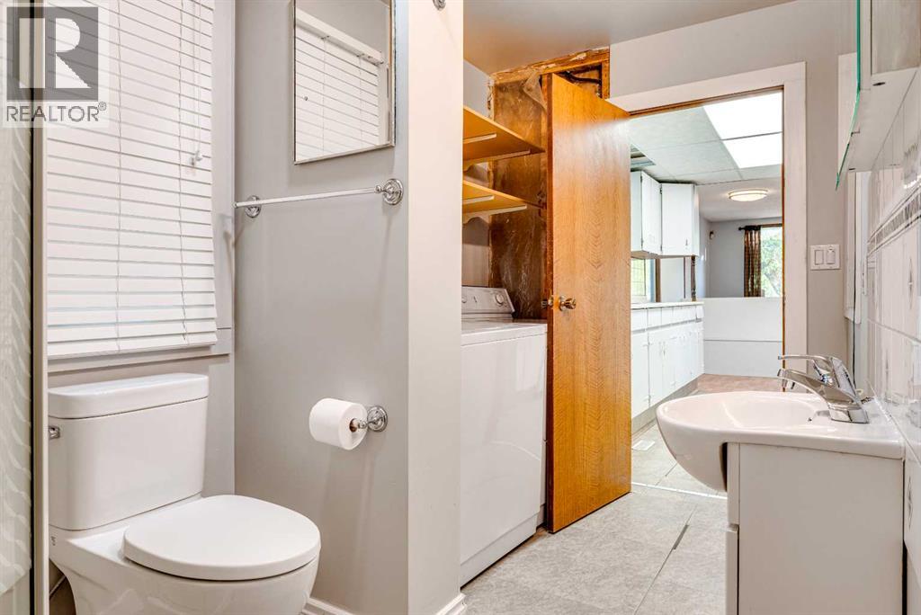 402 Main Street, Trochu, Alberta  T0M 2C0 - Photo 17 - A2270646