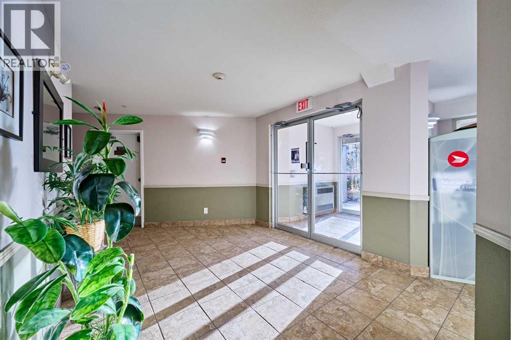 208, 4000 Somervale Court Sw, Calgary, Alberta  T2Y 4J3 - Photo 7 - A2280987
