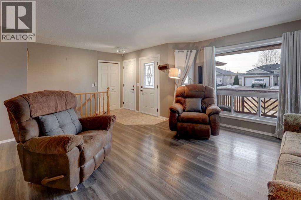 411 Strathford Boulevard, Strathmore, Alberta  T1P 1P2 - Photo 8 - A2283344