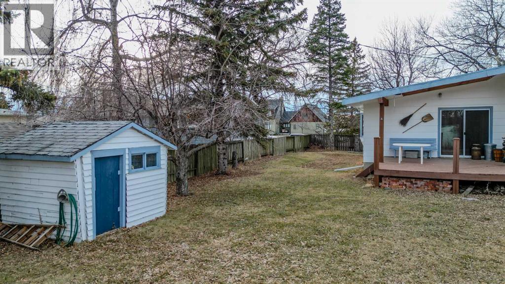 95 N 250 W, Raymond, Alberta  T0K 2S0 - Photo 8 - A2282993