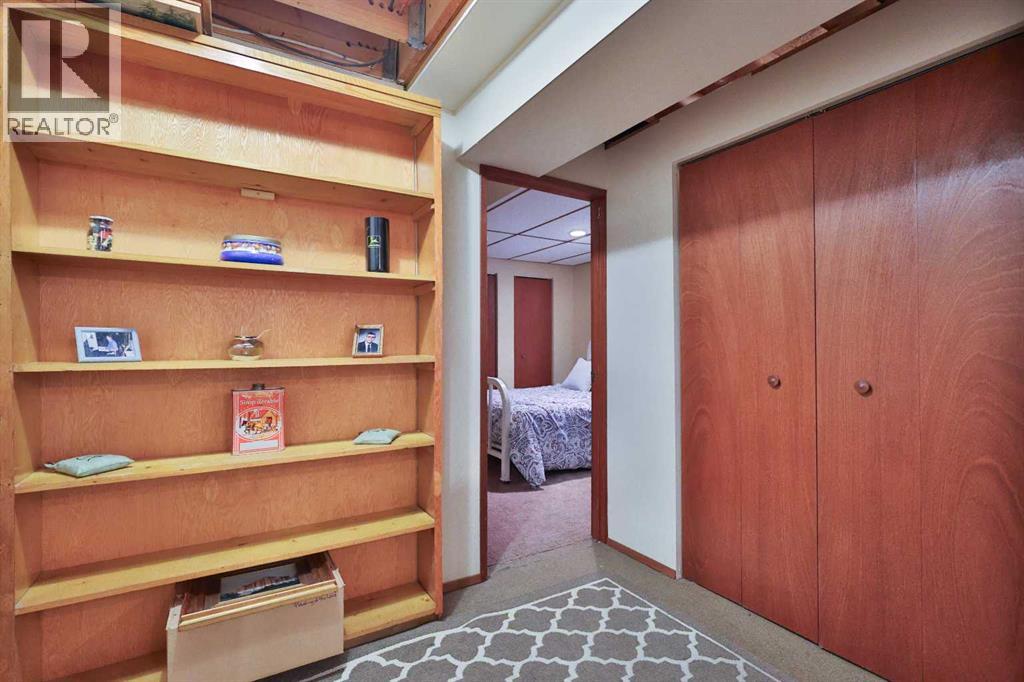 95 N 250 W, Raymond, Alberta  T0K 2S0 - Photo 42 - A2282993