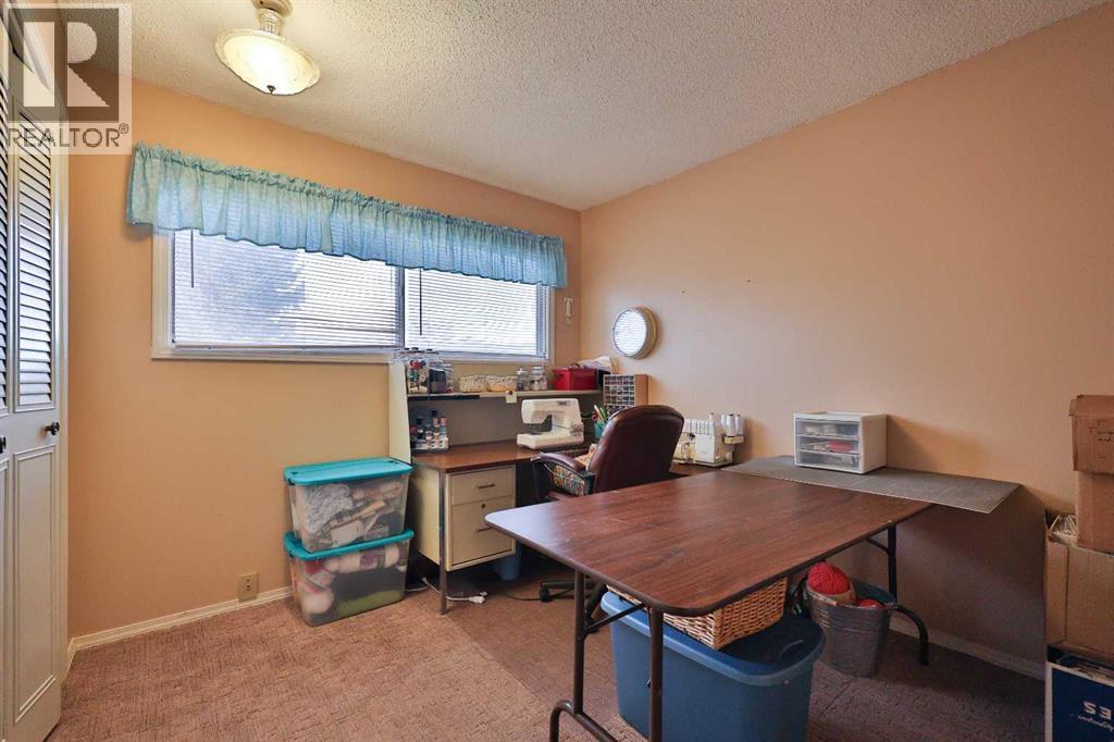 95 N 250 W, Raymond, Alberta  T0K 2S0 - Photo 31 - A2282993