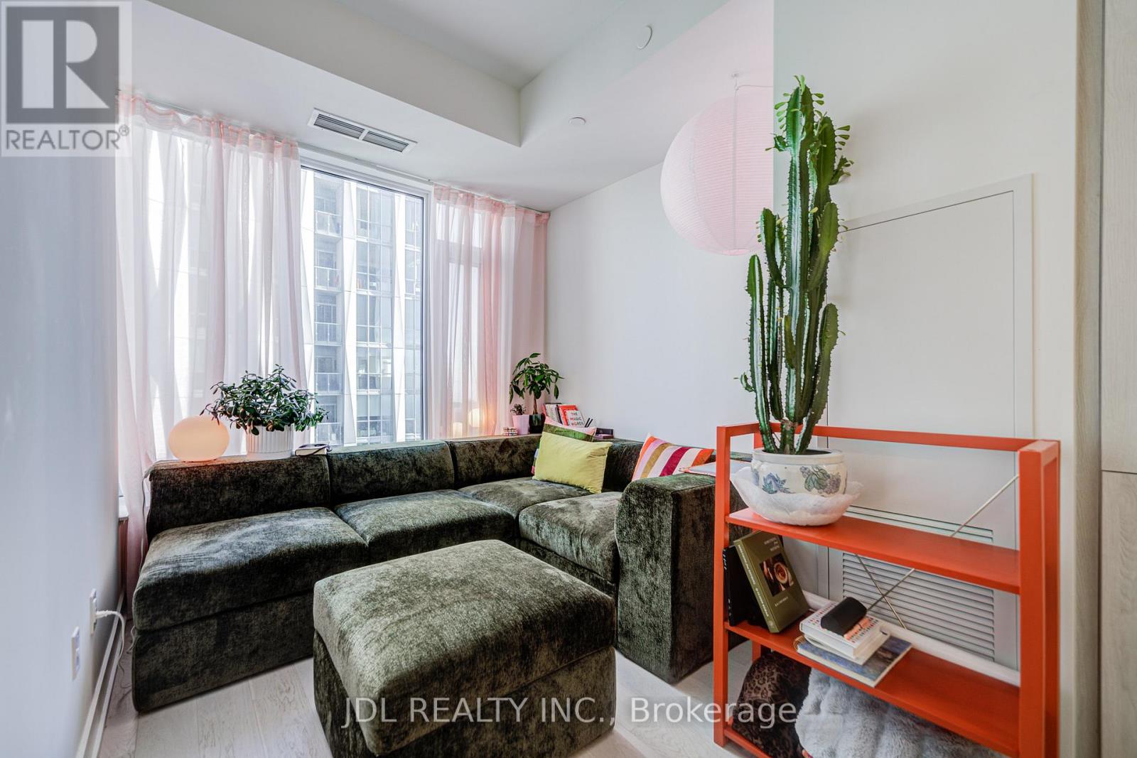 4805 - 11 Yorkville Avenue, Toronto, Ontario  M4W 1L2 - Photo 7 - C12760194