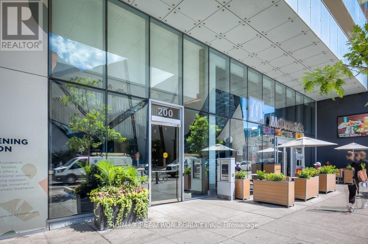 2803 - 200 Bloor Street, Toronto, Ontario  M5S 1T8 - Photo 2 - C12760206
