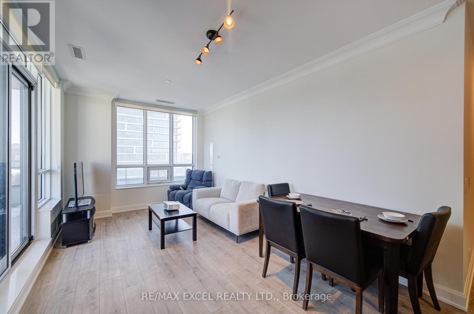 1001 - 38 Water Walk Drive, Markham, Ontario  L3R 6M8 - Photo 21 - N12760214