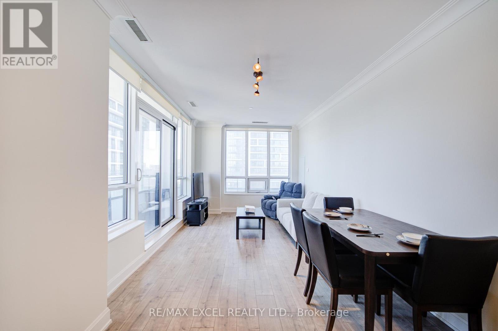 1001 - 38 Water Walk Drive, Markham, Ontario  L3R 6M8 - Photo 22 - N12760214