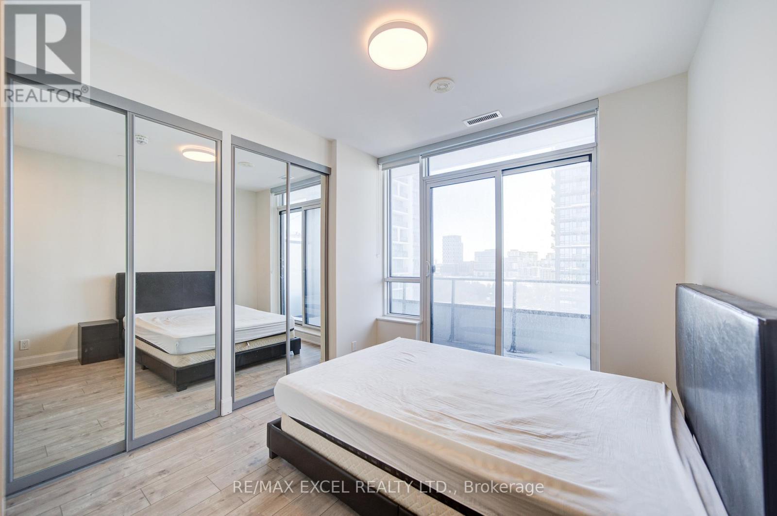 1001 - 38 Water Walk Drive, Markham, Ontario  L3R 6M8 - Photo 28 - N12760214