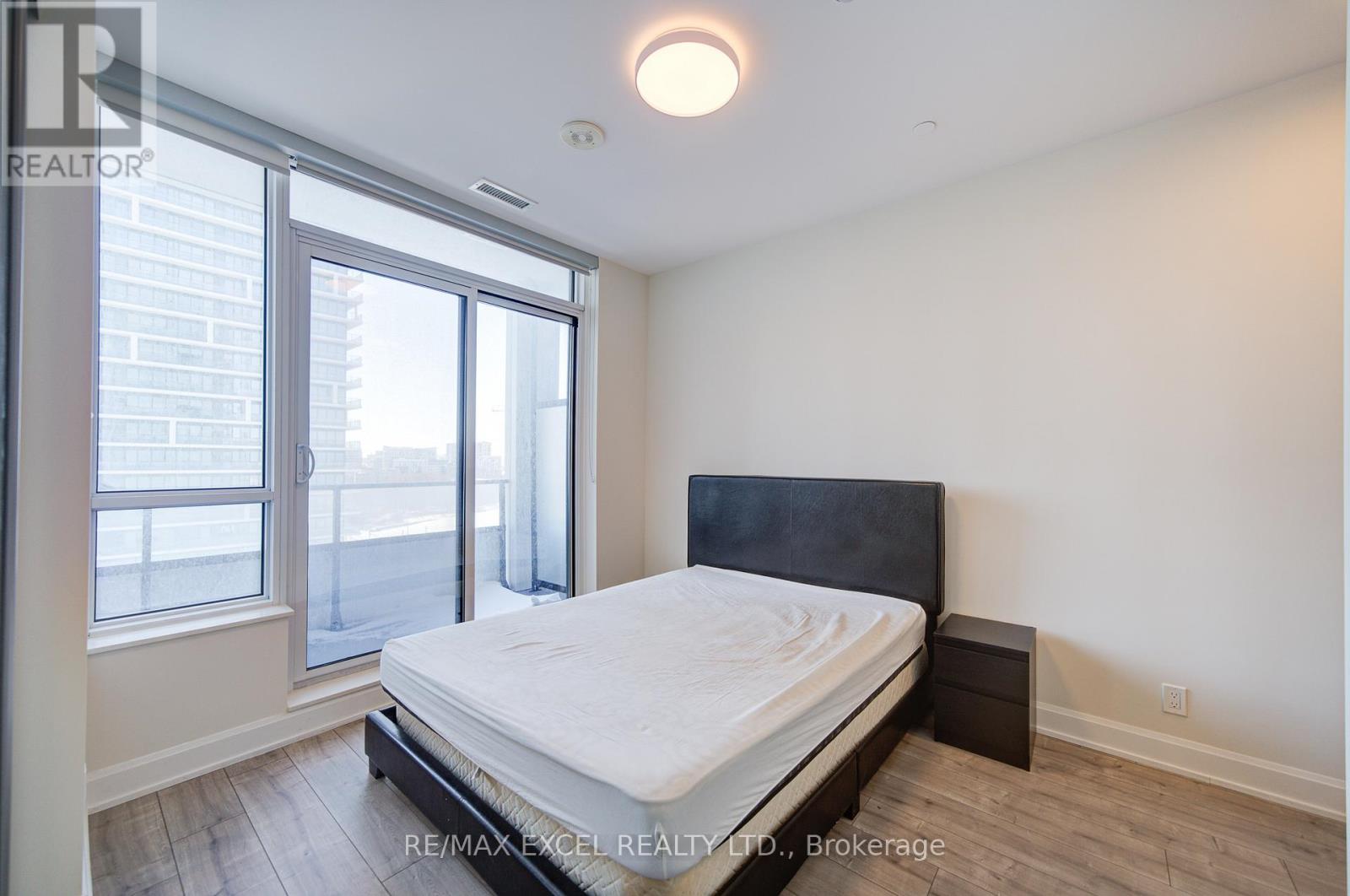 1001 - 38 Water Walk Drive, Markham, Ontario  L3R 6M8 - Photo 29 - N12760214