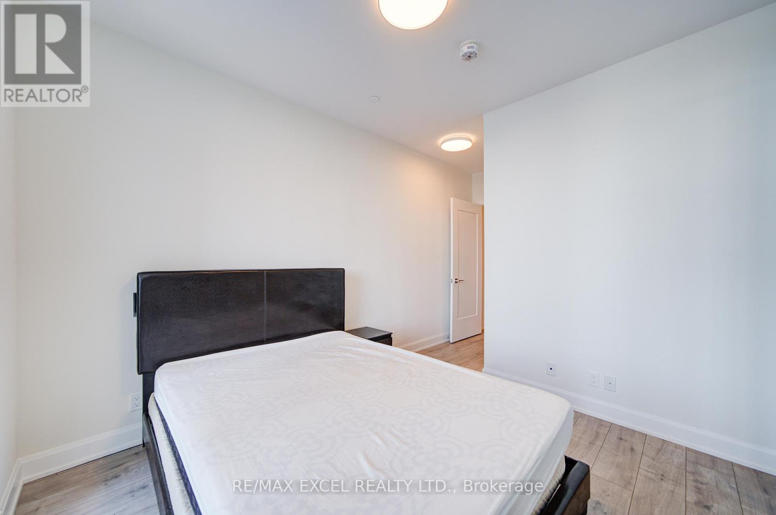 1001 - 38 Water Walk Drive, Markham, Ontario  L3R 6M8 - Photo 30 - N12760214