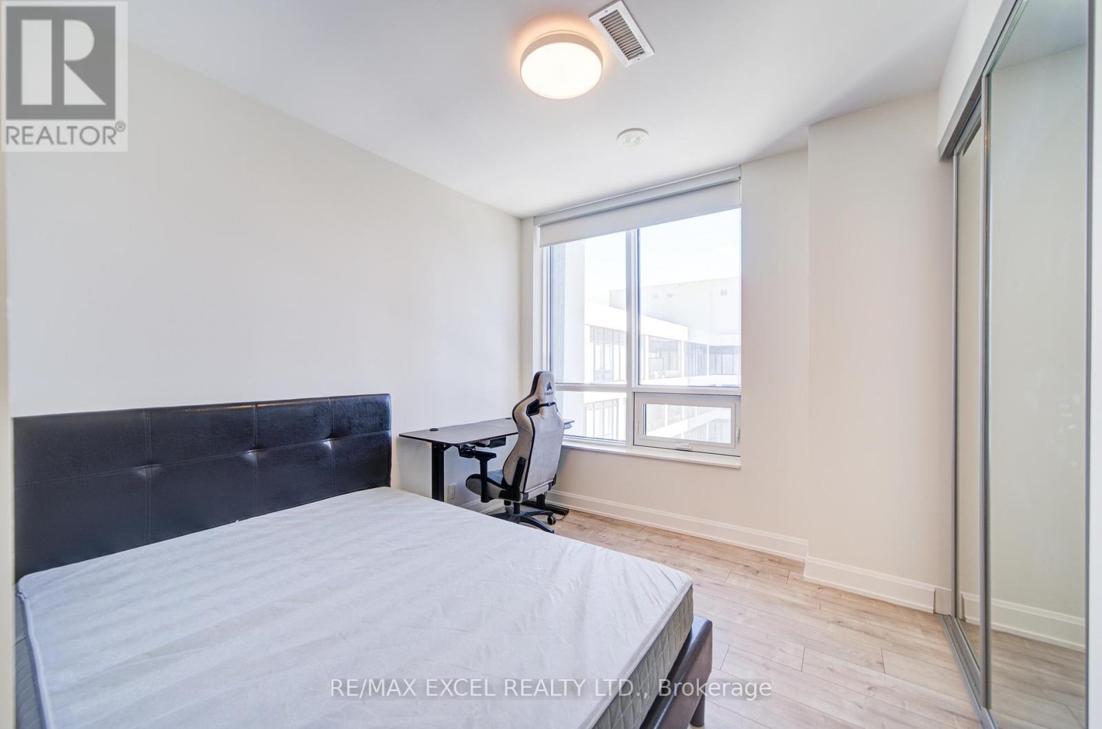 1001 - 38 Water Walk Drive, Markham, Ontario  L3R 6M8 - Photo 32 - N12760214