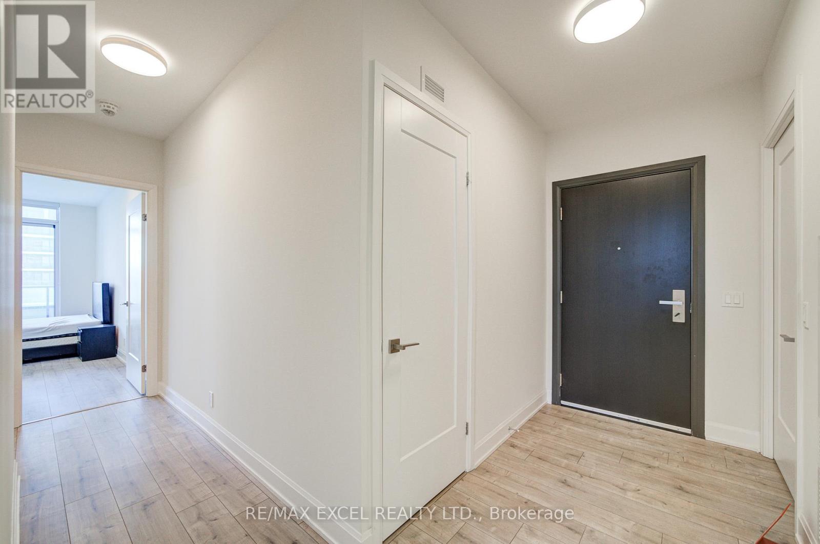 1001 - 38 Water Walk Drive, Markham, Ontario  L3R 6M8 - Photo 8 - N12760214