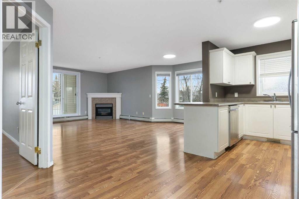 202, 9 Country Village Bay Ne, Calgary, Alberta  T3K 5J8 - Photo 14 - A2269949