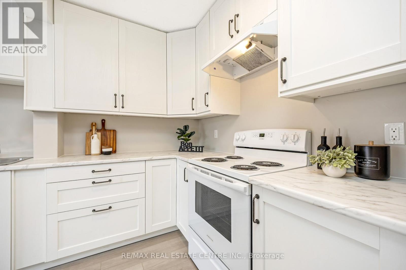 51 - 235 Bronte Street S, Milton, Ontario  L9T 3V8 - Photo 12 - W12759856