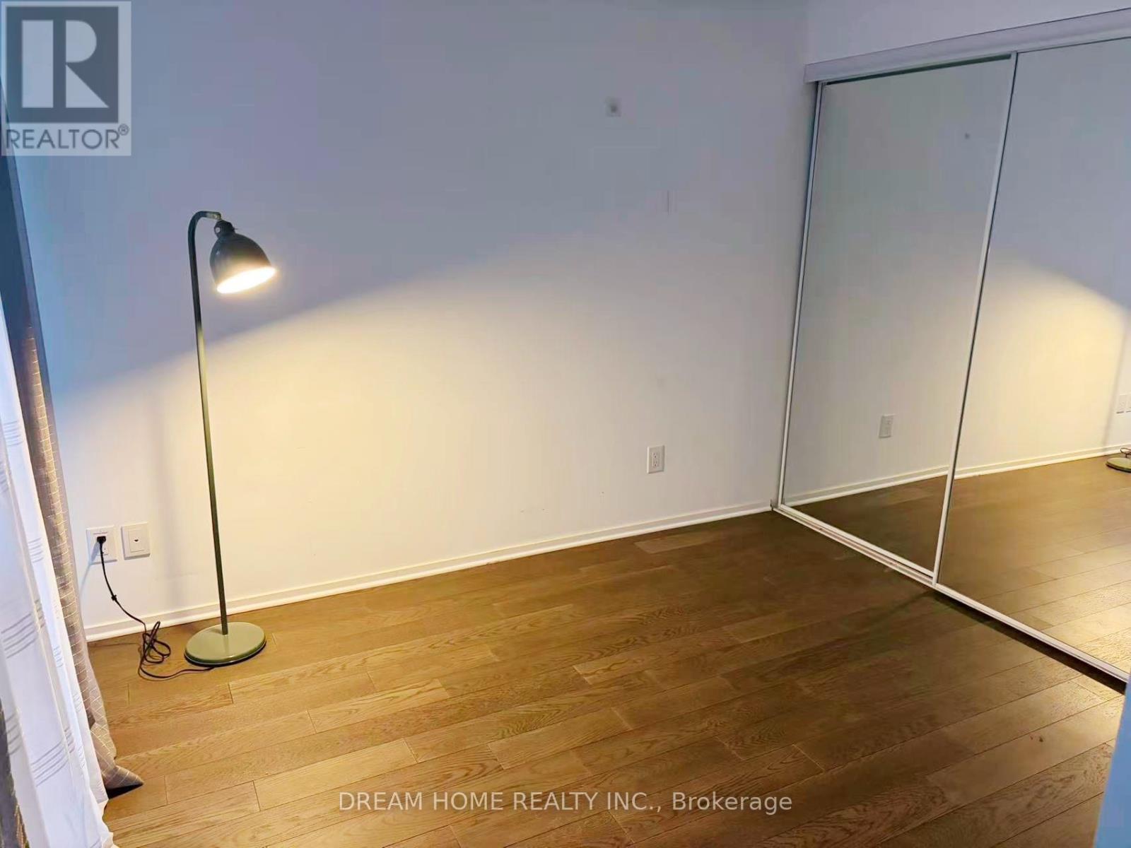 810 - 70 Temperance Street, Toronto, Ontario  M5H 4E8 - Photo 6 - C12754266