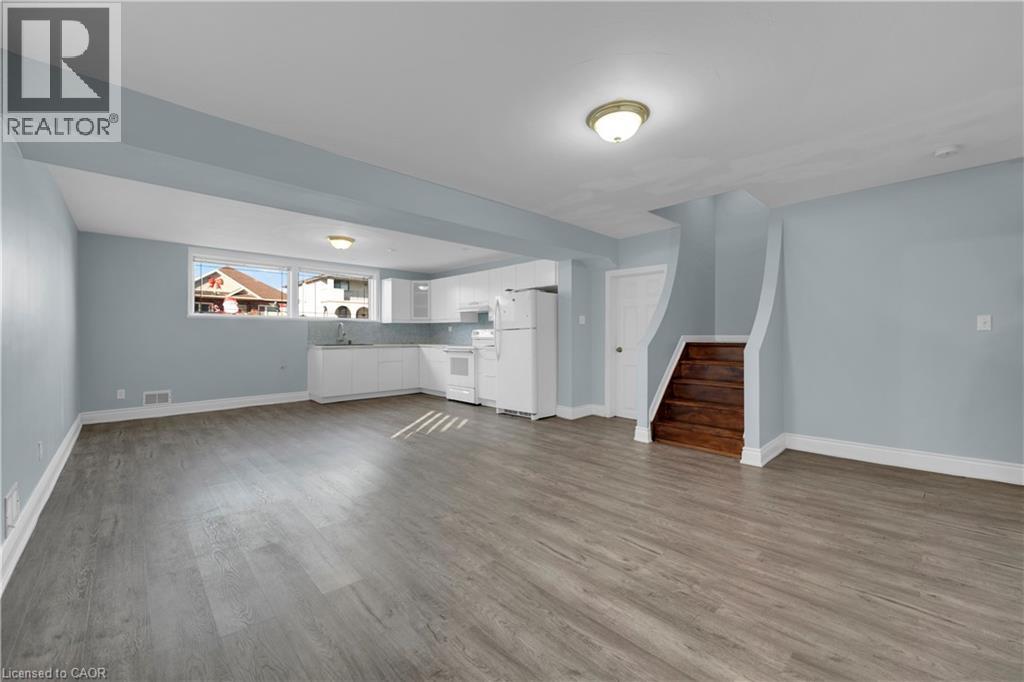 33 Dana Drive Unit# Lower Suite, Hamilton, Ontario  L9A 3H7 - Photo 13 - 40803164