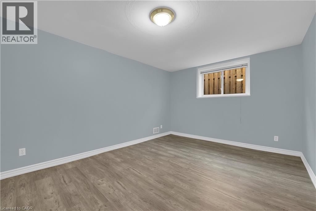 33 Dana Drive Unit# Lower Suite, Hamilton, Ontario  L9A 3H7 - Photo 17 - 40803164