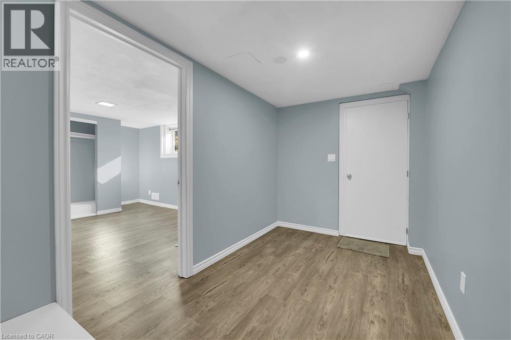 33 Dana Drive Unit# Lower Suite, Hamilton, Ontario  L9A 3H7 - Photo 21 - 40803164