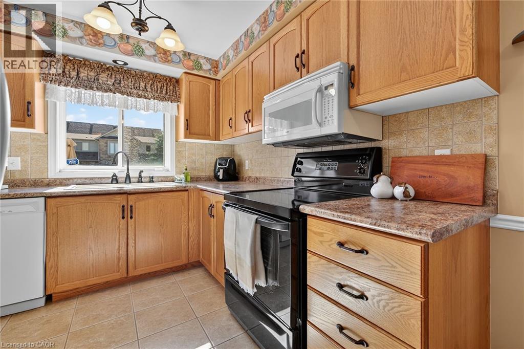 31 Elderberry Avenue, Grimsby, Ontario  L3M 5R5 - Photo 4 - 40803152