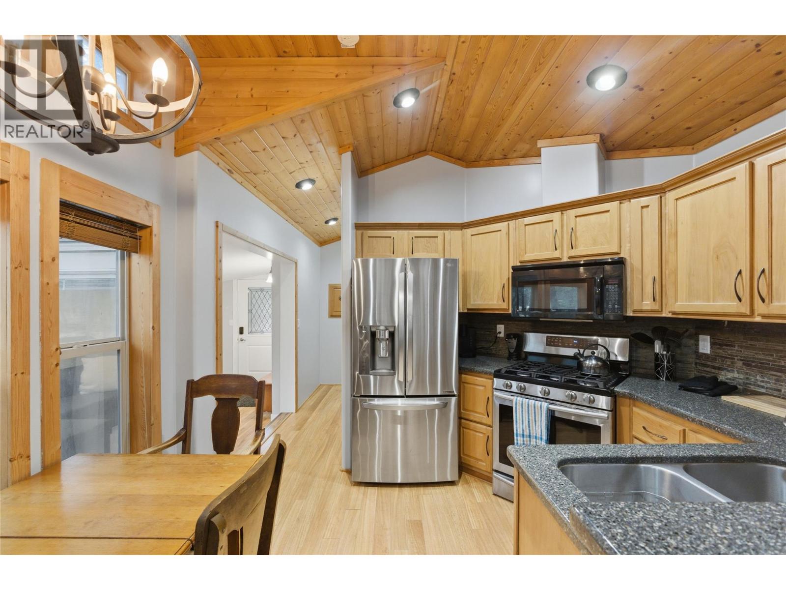 4835 Paradise Valley Drive Unit# 40, Peachland, British Columbia  V0H 1X3 - Photo 11 - 10374517