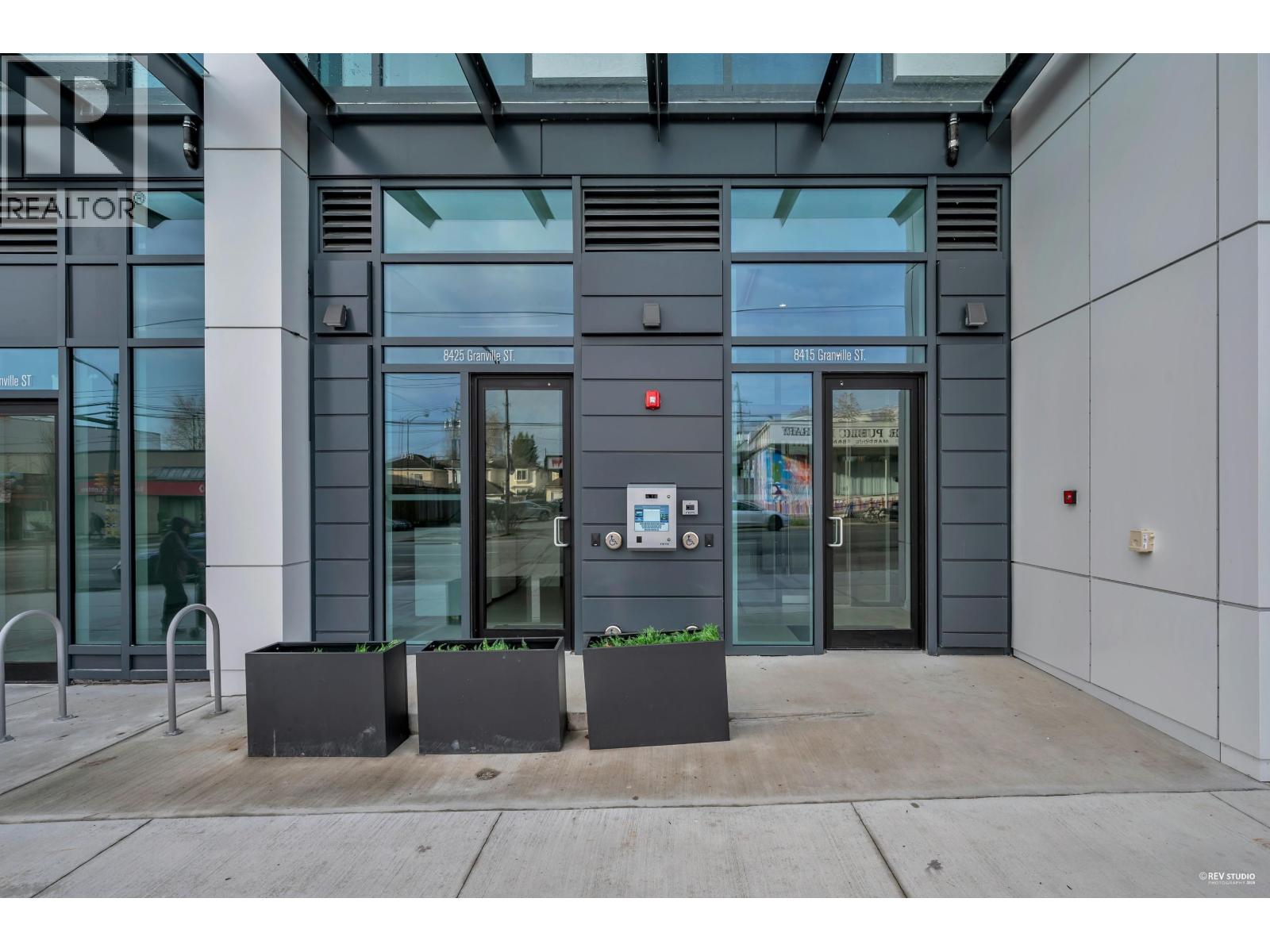 305 8415 Granville Street, Vancouver, British Columbia  V6P 0M2 - Photo 9 - R3086789