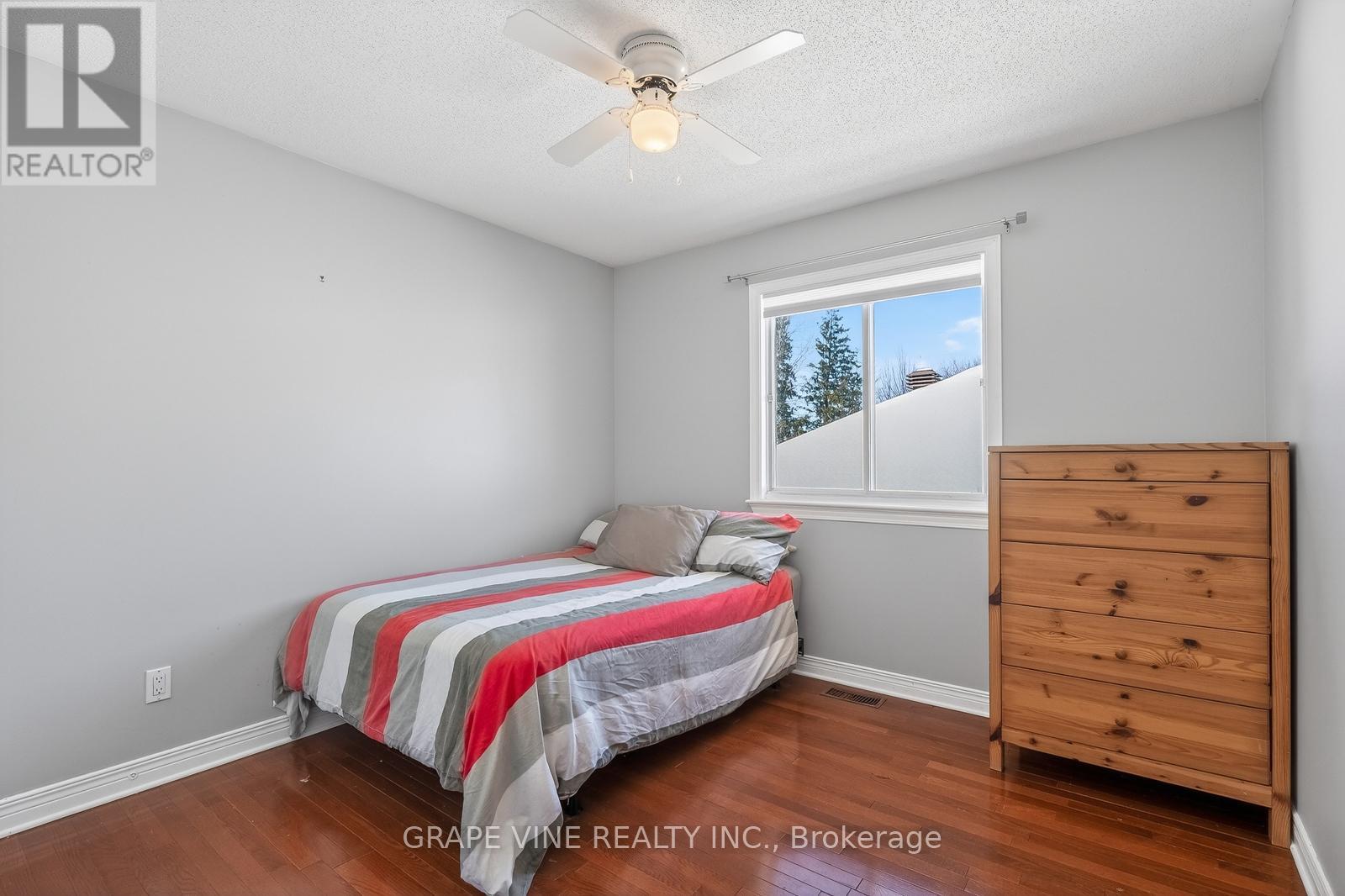 130 Springcreek Crescent, Ottawa, Ontario  K2M 2M1 - Photo 26 - X12760232