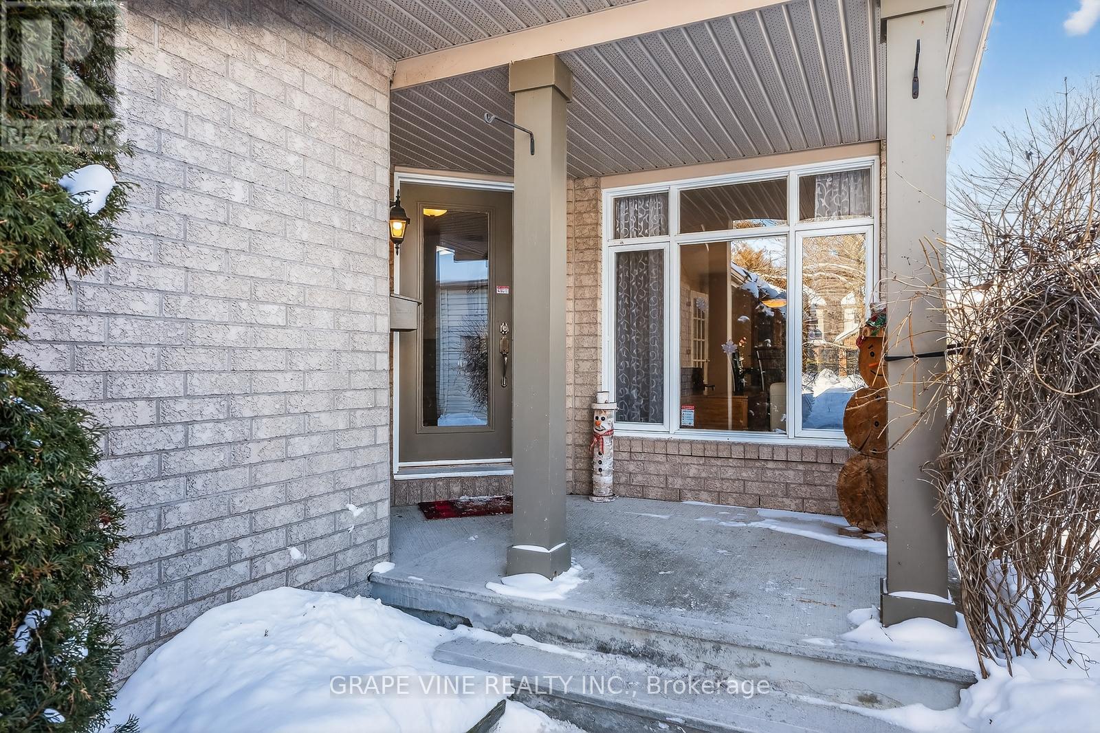 130 Springcreek Crescent, Ottawa, Ontario  K2M 2M1 - Photo 3 - X12760232