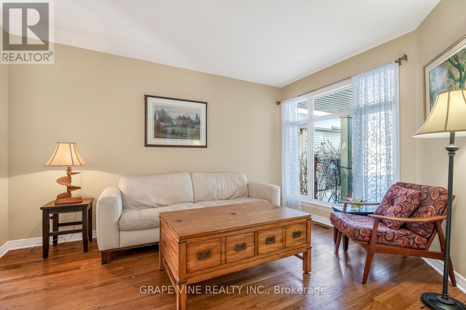 130 Springcreek Crescent, Ottawa, Ontario  K2M 2M1 - Photo 8 - X12760232