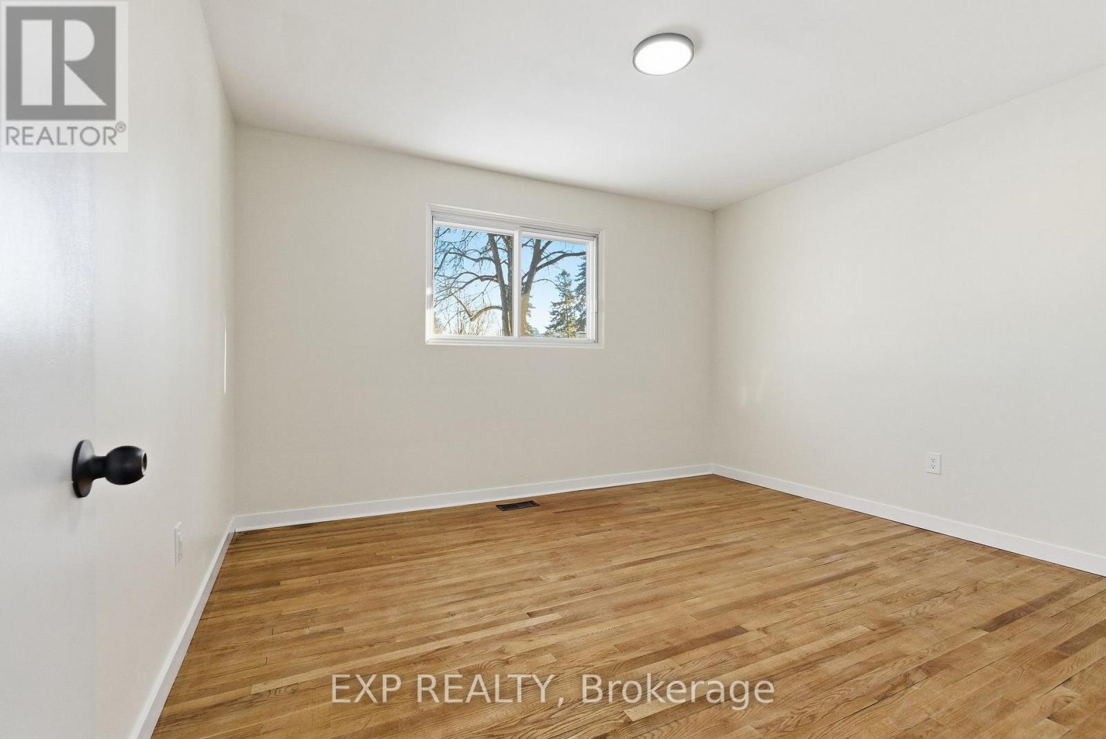 2243 Miramichi Street, Ottawa, Ontario  K2C 0Z1 - Photo 14 - X12760240