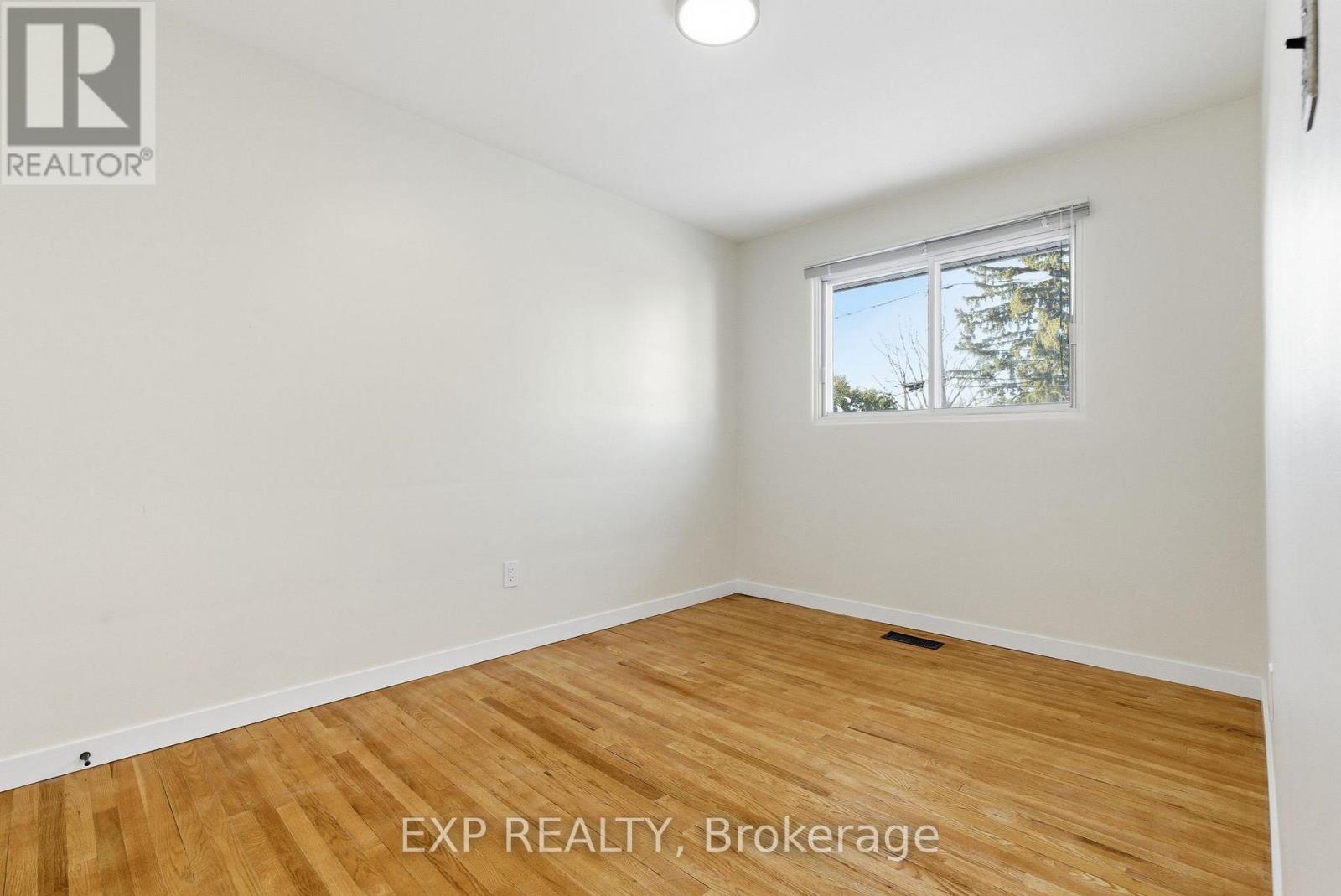 2243 Miramichi Street, Ottawa, Ontario  K2C 0Z1 - Photo 16 - X12760240