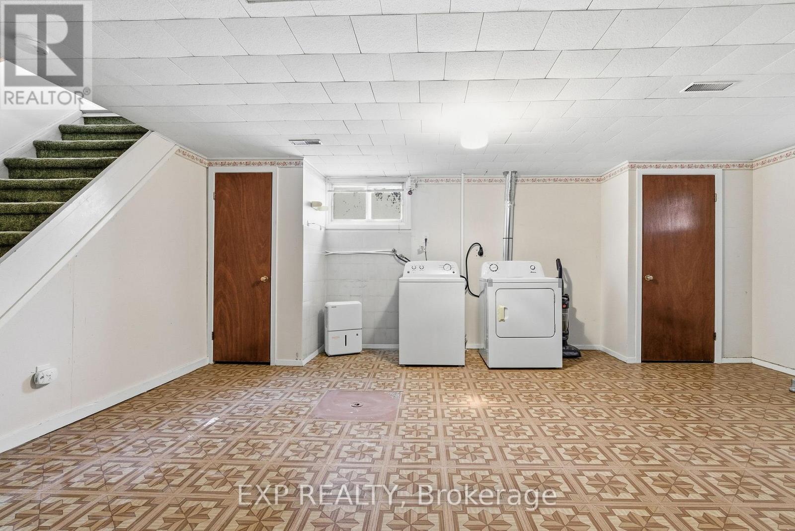 2243 Miramichi Street, Ottawa, Ontario  K2C 0Z1 - Photo 22 - X12760240