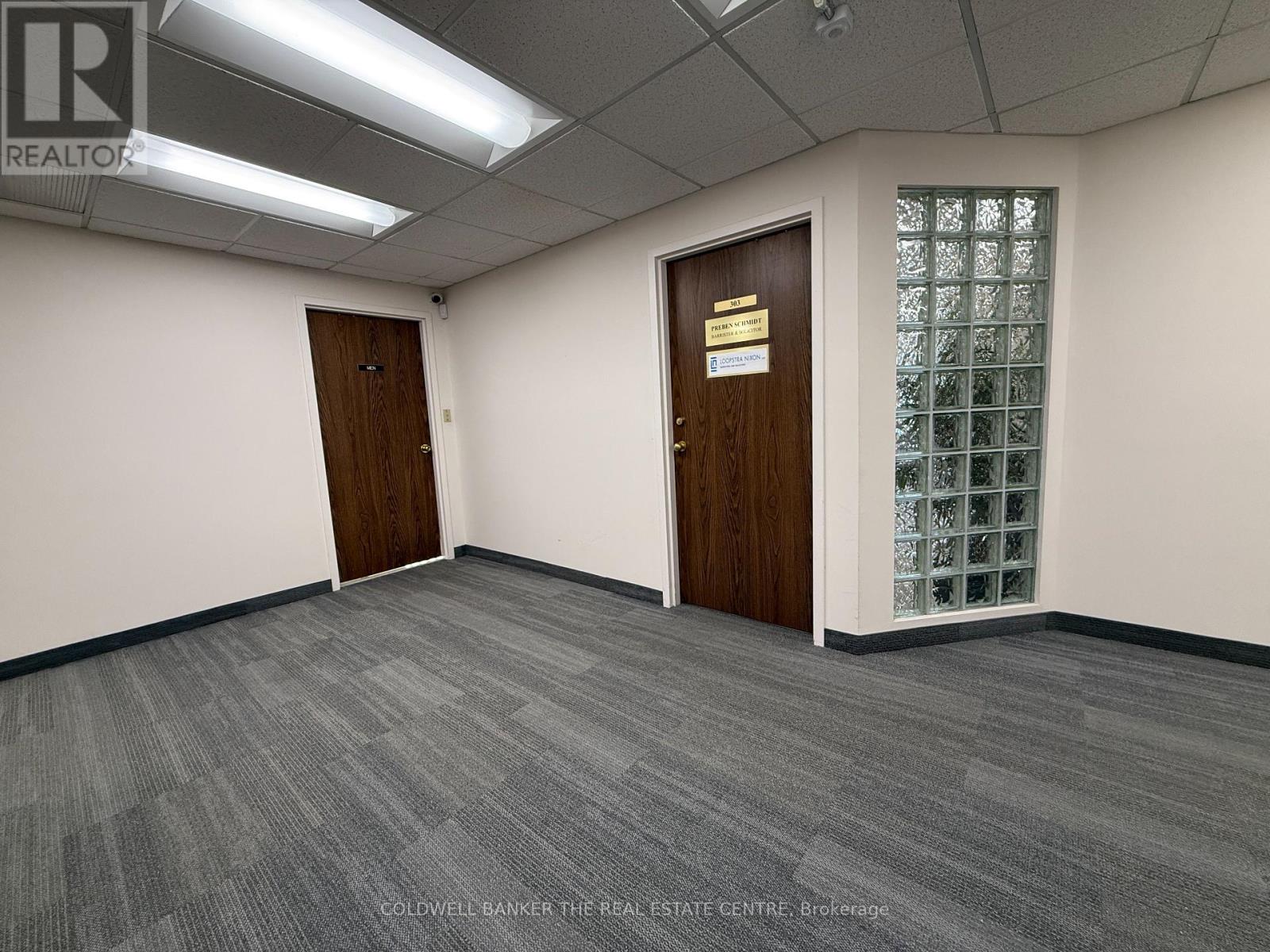 303 - 390 Davis Drive, Newmarket, Ontario  L3Y 7T8 - Photo 8 - N12584496