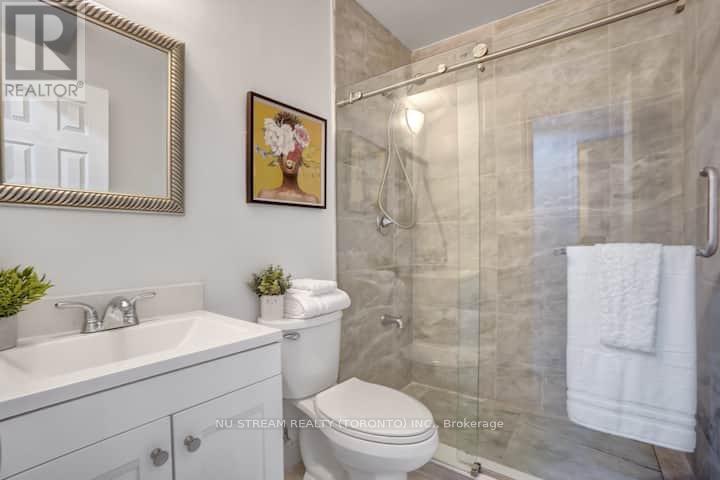 Bsmt 25 Duncannon Drive, Toronto, Ontario  M5P 2L9 - Photo 6 - C12760250