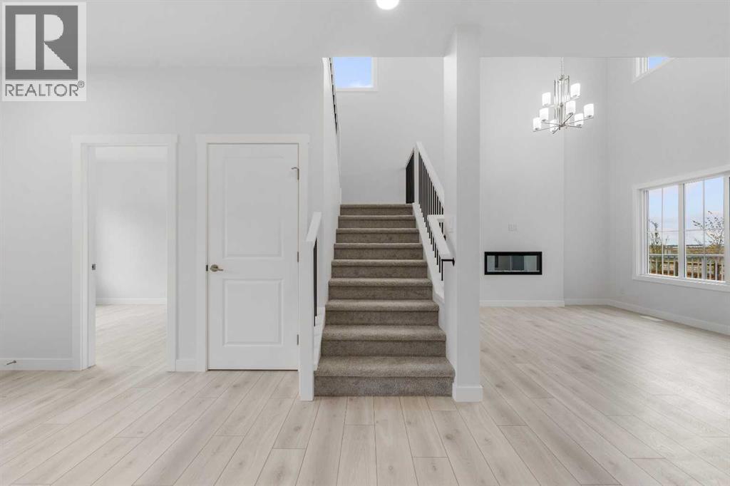 142 Sunstone Way, Balzac, Alberta  T4B 5T5 - Photo 7 - A2279271