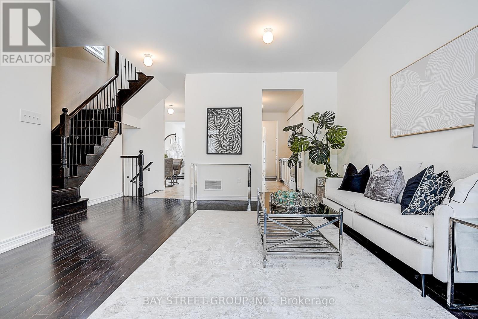 86 Autumn Glow Drive, Markham, Ontario  L6B 0P6 - Photo 13 - N12757116