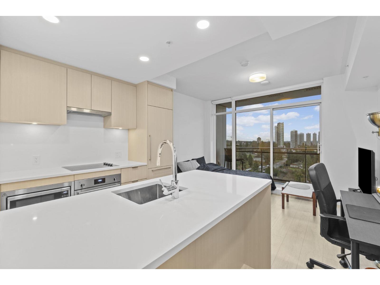 1203 13675 107A AVENUE, Surrey, British Columbia