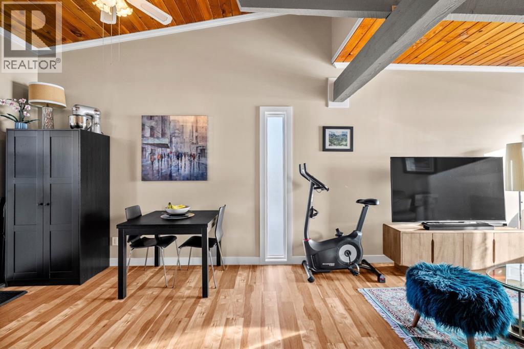 2628 Oakmoor Drive Sw, Calgary, Alberta  T2V 4E7 - Photo 6 - A2272711