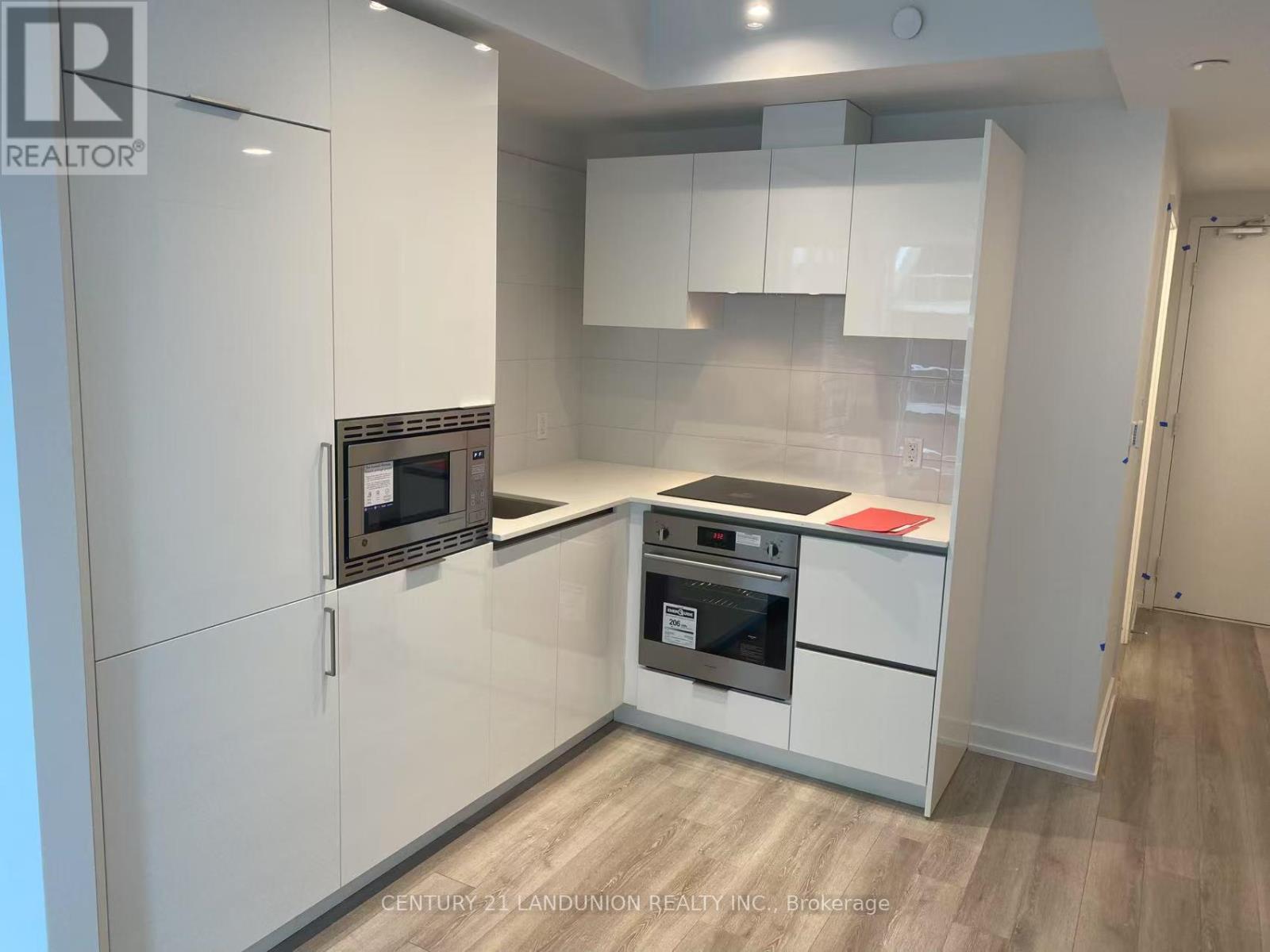 2605 - 238 Simcoe Street, Toronto, Ontario  M5T 3B9 - Photo 2 - C12760282