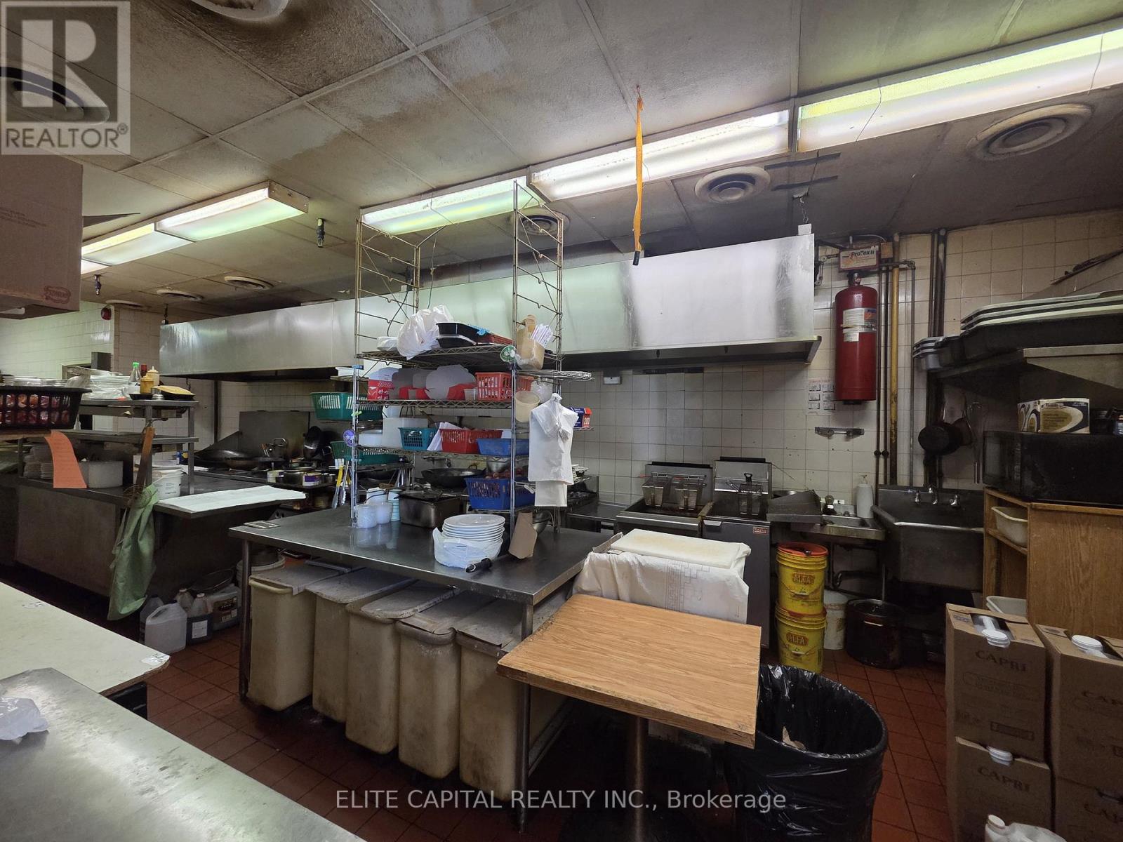 377 Burnhamthorpe Road E, Mississauga, Ontario  L5A 3Y1 - Photo 12 - W12760264