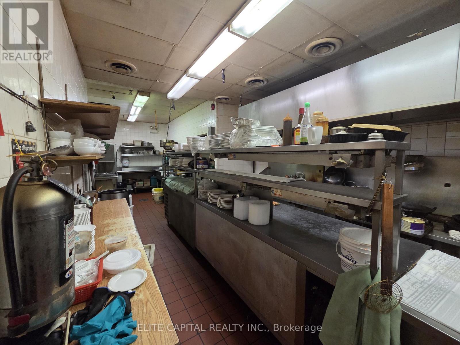 377 Burnhamthorpe Road E, Mississauga, Ontario  L5A 3Y1 - Photo 18 - W12760264