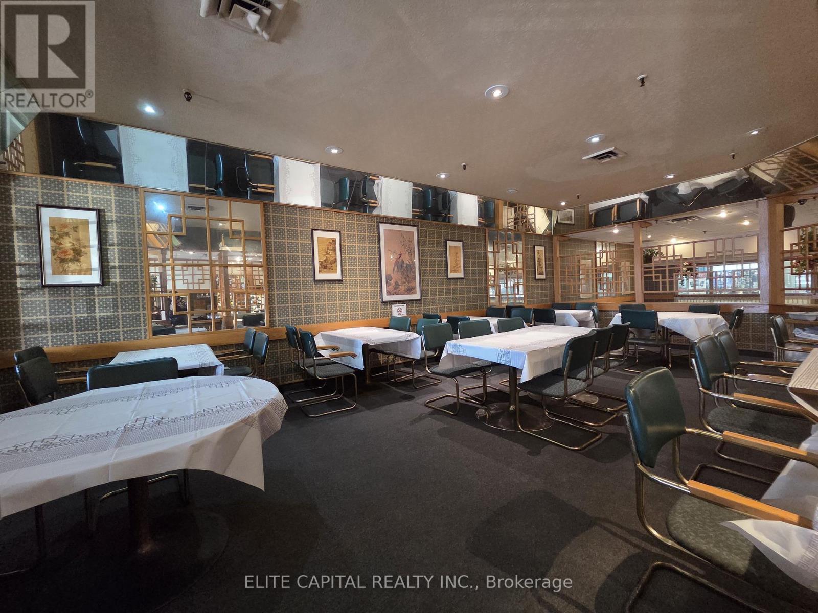 377 Burnhamthorpe Road E, Mississauga, Ontario  L5A 3Y1 - Photo 6 - W12760264