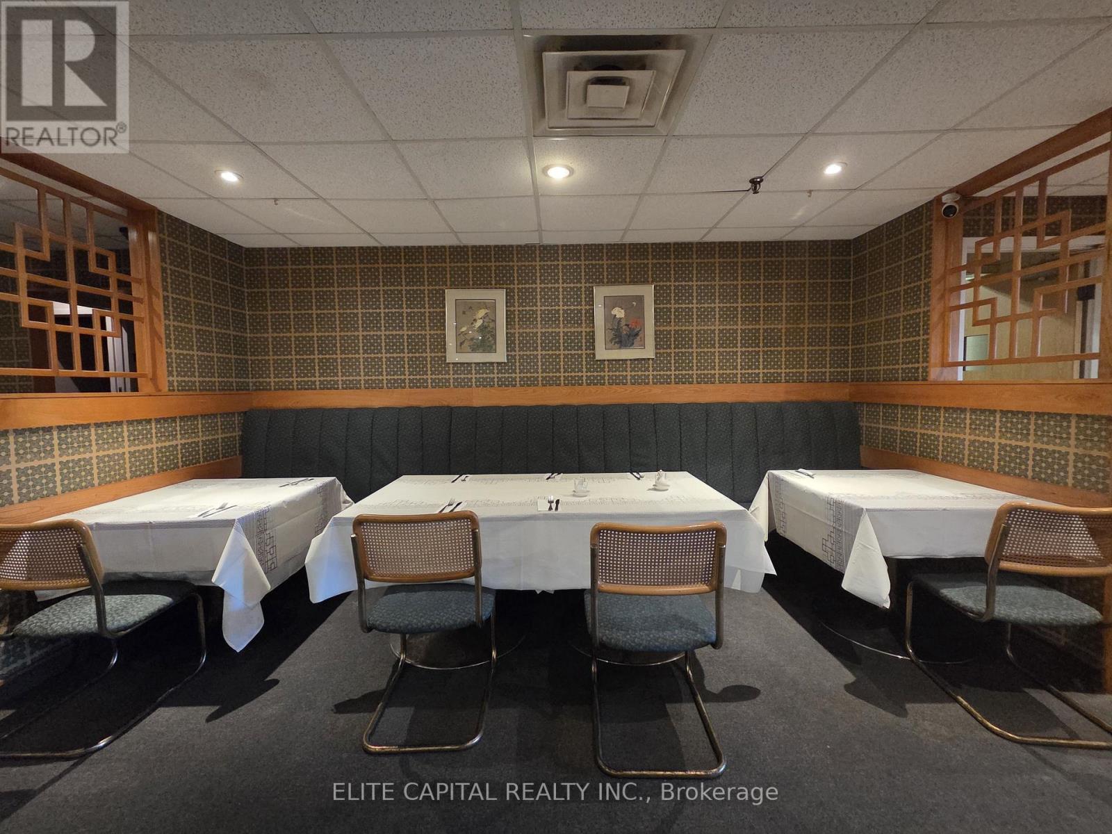 377 Burnhamthorpe Road E, Mississauga, Ontario  L5A 3Y1 - Photo 8 - W12760264