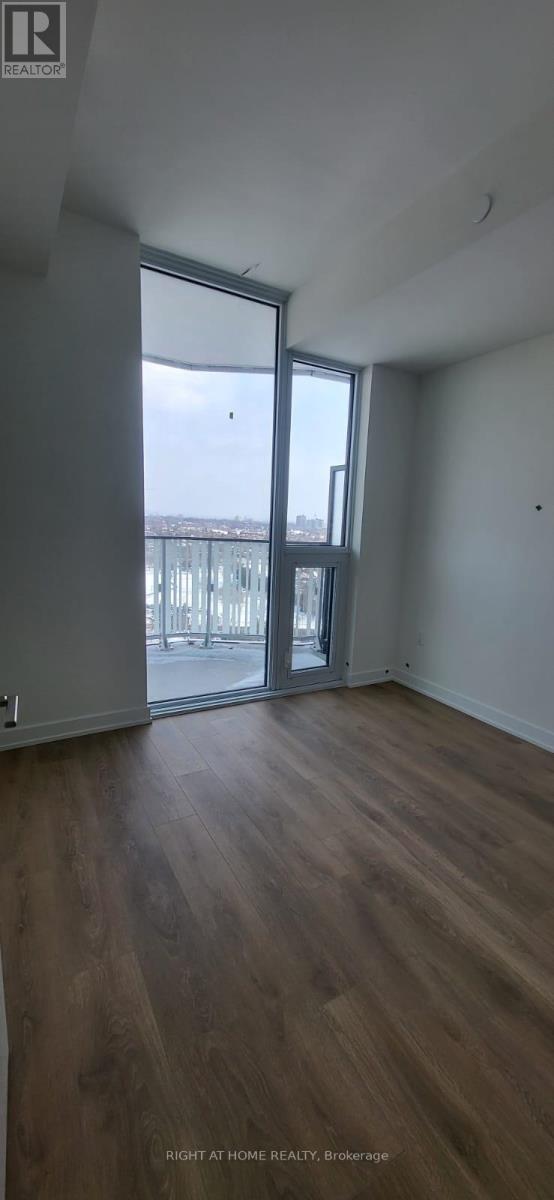 1 Fairview Rd East Road, Mississauga, Ontario  L5A 4C6 - Photo 11 - W12760286