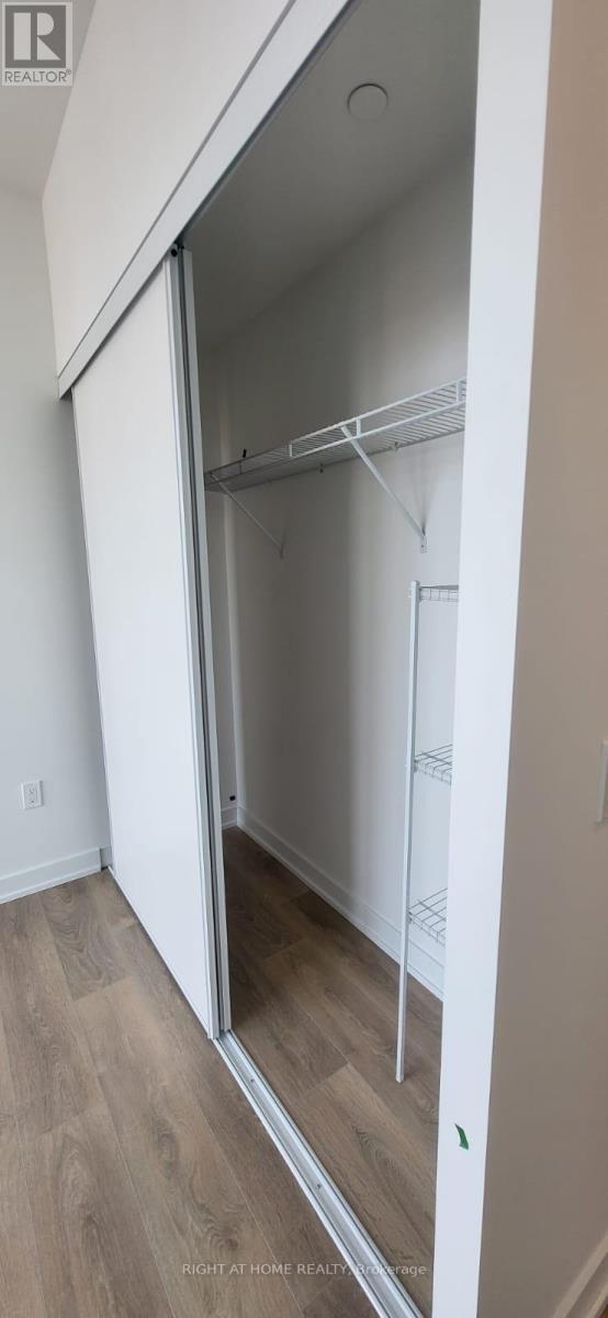 1 Fairview Rd East Road, Mississauga, Ontario  L5A 4C6 - Photo 15 - W12760286