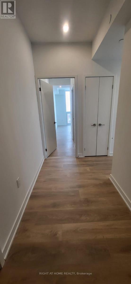 1 Fairview Rd East Road, Mississauga, Ontario  L5A 4C6 - Photo 19 - W12760286