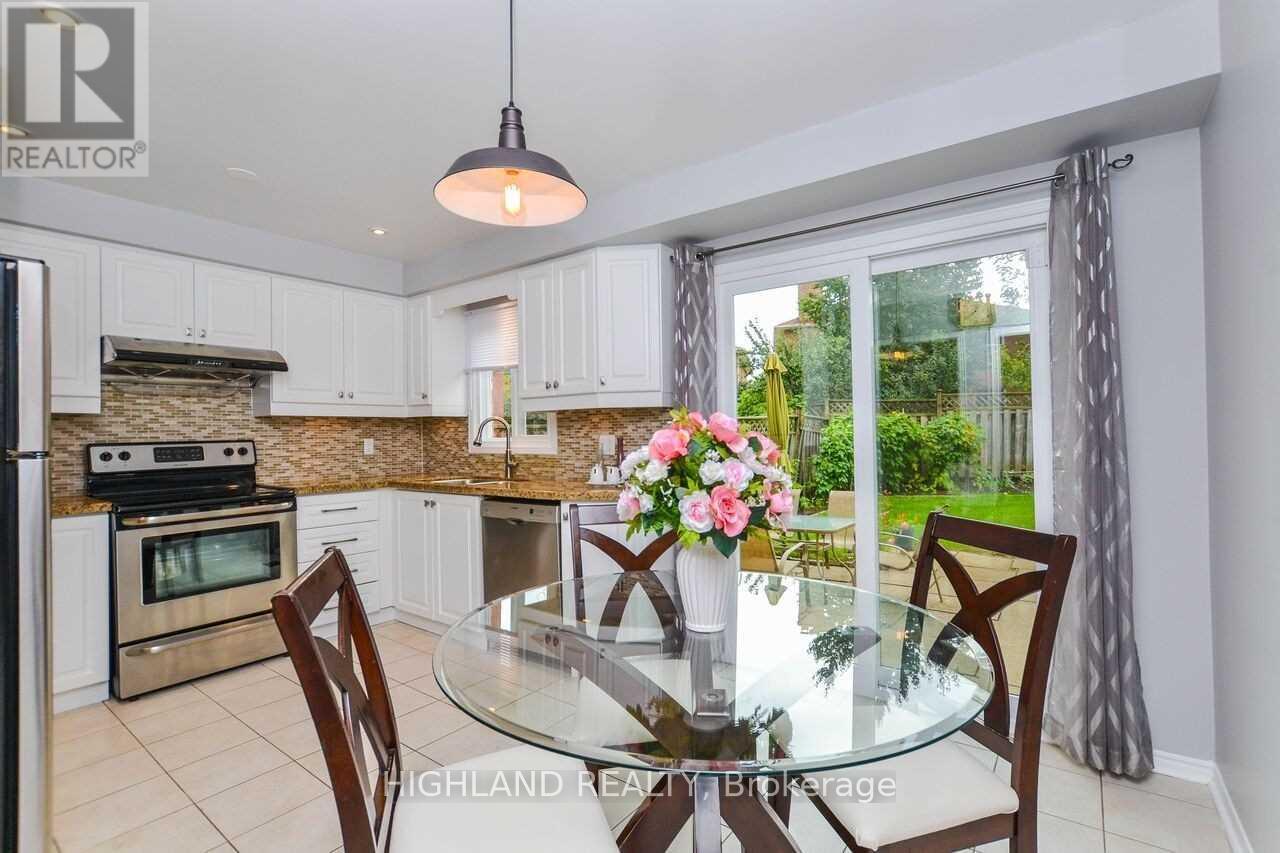 4566 Longmoor Road, Mississauga, Ontario  L5M 4H4 - Photo 7 - W12760288